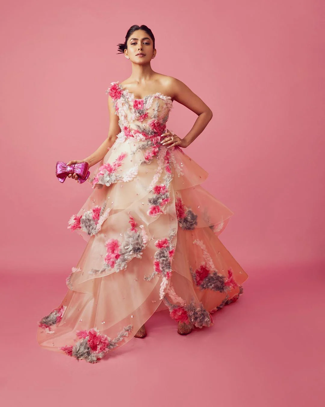 Mrunal Thakur Beauty in Pink Dress