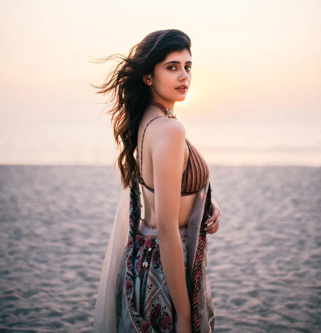 Bollywood beauty Sanjana Sanghi latest photoshoot at beach side