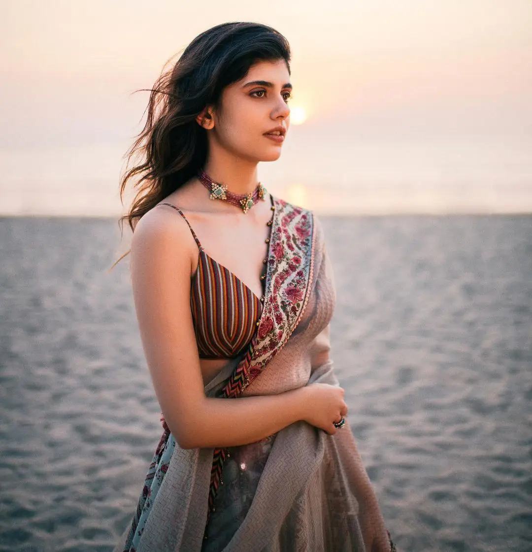 Bollywood beauty Sanjana Sanghi latest photoshoot at beach side