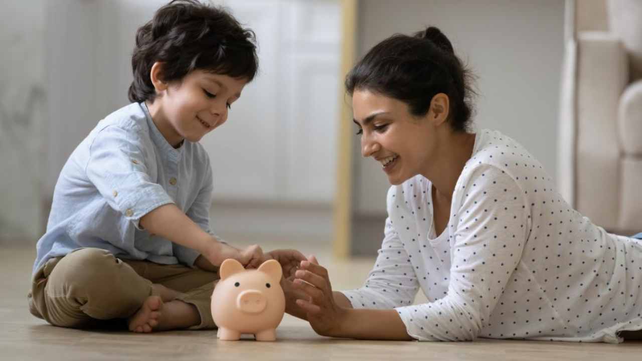 Children Savings : పిల్లలకు డబ్బు విలువలు తెలిసేలా ఇలా చేయండి..