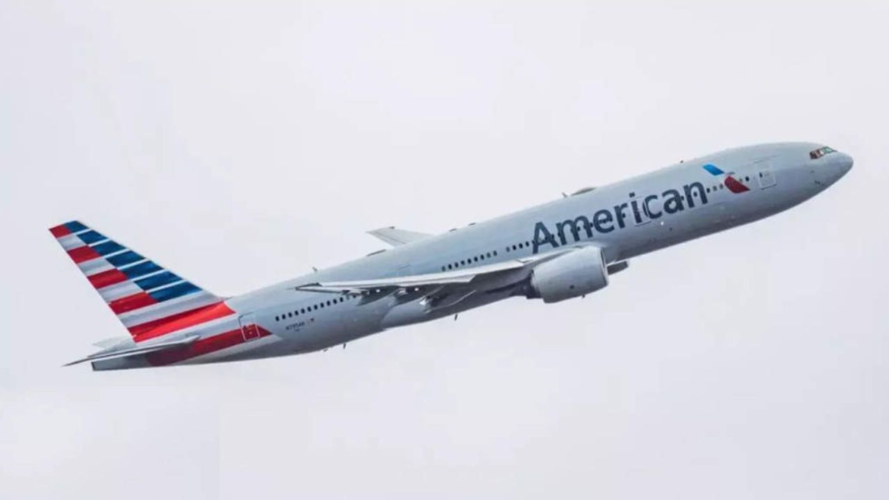 American Airlines: విమానంలో మద్యంమత్తు.. పక్క ప్యాసింజర్‌పై మూత్రం పోసిన ప్రయాణికుడు!