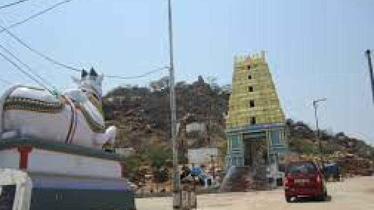 Jadala Ramalingeshwara Temple: భగవంతుడి చుట్టూ సర్పం ప్రదక్షణలు చేసే దేవాలయమేదో తెలుసా…?