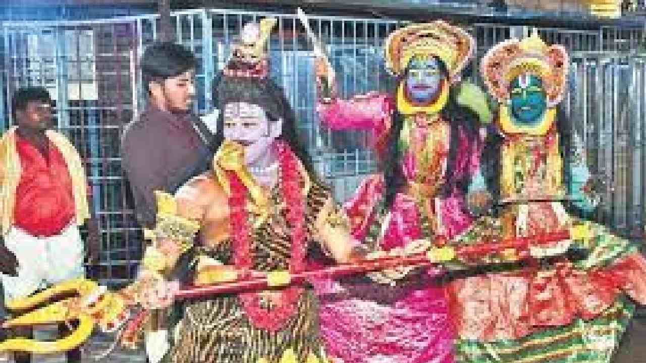 ugadi-Srisailam: శ్రీశైలంలో ఉగాది సంబరాలు… మల్లన్న దర్శనానికి పోటెత్తిన భక్తులు